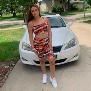 Meet your Posher, Julianna